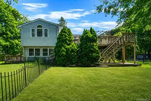 136 Woodhull Rd, Huntington, NY 11743 - Photo 21