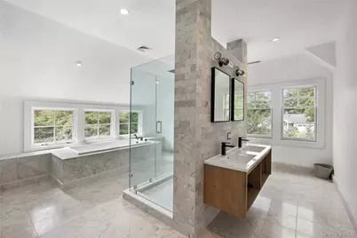18 Green Meadow Lane, Huntington, NY 11743 - Photo 35