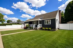 44 Sunset Ave, Farmingdale, NY 11735 - Photo 3