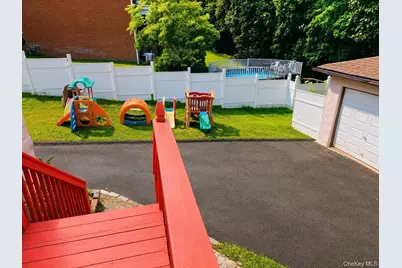 98 Bushey Avenue, Yonkers, NY 10710 - Photo 29