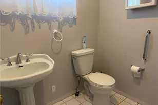 24 Washington Ave, Amityville, NY 11701 - Photo 7