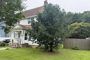 24 Washington Ave, Amityville, NY 11701 - Photo 3
