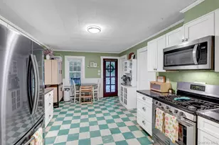 33 Aloma Rd, Rocky Point, NY 11778 - Photo 7