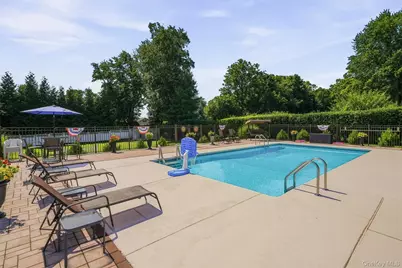 53 Greenwood Lane, Valhalla, NY 10595 - Photo 7