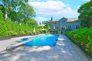 19 Sparrow Ln, Huntington, NY 11743 - Photo 35