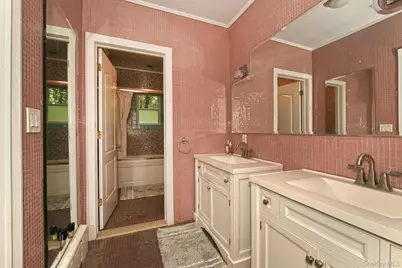 19 Sparrow Lane, Huntington, NY 11743 - Photo 23
