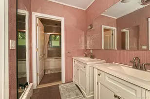 19 Sparrow Ln, Huntington, NY 11743 - Photo 23