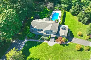 19 Sparrow Ln, Huntington, NY 11743 - Photo 39