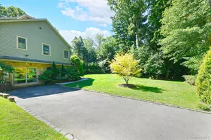 19 Sparrow Ln, Huntington, NY 11743 - Photo 37