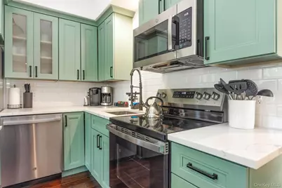 430 1st Street, Greenport, NY 11944 - Photo 9