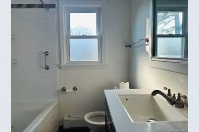 7 Beatrice Avenue, Syosset, NY 11791 - Photo 11