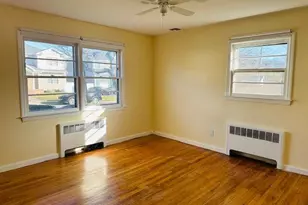 7 Beatrice Ave, Syosset, NY 11791 - Photo 9