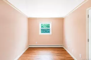 25 Rosedale Rd, Sound Beach, NY 11789 - Photo 7