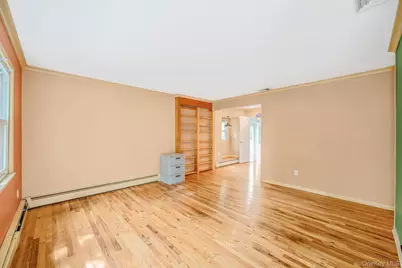25 Rosedale Road, Sound Beach, NY 11789 - Photo 5