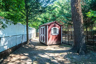 131 Quaker Path, East Setauket, NY 11733 - Photo 27