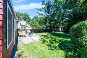 131 Quaker Path, East Setauket, NY 11733 - Photo 23