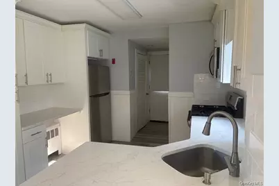 101 48th Street, Lindenhurst, NY 11757 - Photo 5
