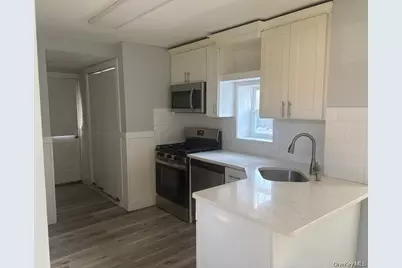 101 48th Street, Lindenhurst, NY 11757 - Photo 3