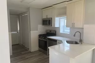 101 48th St, Lindenhurst, NY 11757 - Photo 3