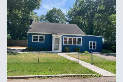 101 48th Street, Lindenhurst, NY 11757 - Photo 1