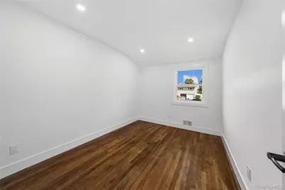 42 Rita Crescent, Commack, NY 11725 - Photo 17
