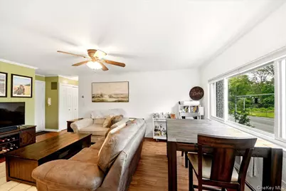 828 Pelhamdale Avenue #2P, New Rochelle, NY 10801 - Photo 7