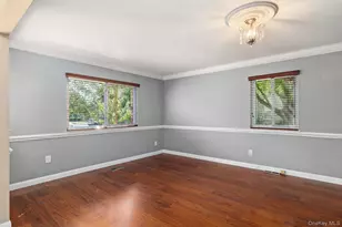 73 Town House Dr, Massapequa Park, NY 11762 - Photo 5