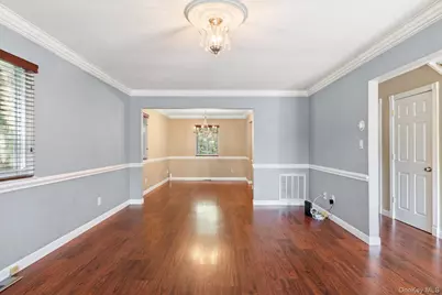 73 Town House Drive, Massapequa Park, NY 11762 - Photo 7