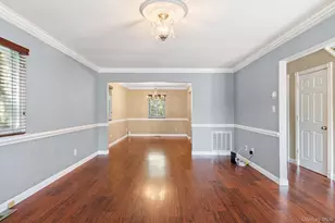 73 Town House Dr, Massapequa Park, NY 11762 - Photo 7