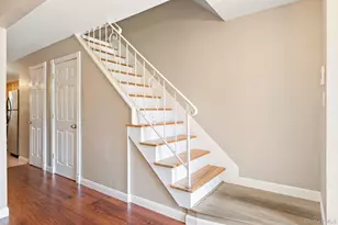 73 Town House Dr, Massapequa Park, NY 11762 - Photo 13