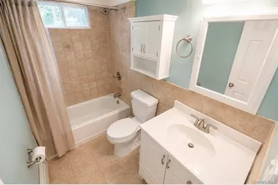 70 Mohawk Drive, North Babylon, NY 11703 - Photo 15