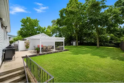 70 Mohawk Drive, North Babylon, NY 11703 - Photo 27