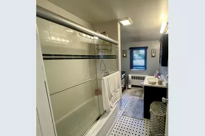 222 Centre Avenue, Lindenhurst, NY 11757 - Photo 11