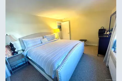 222 Centre Avenue, Lindenhurst, NY 11757 - Photo 7