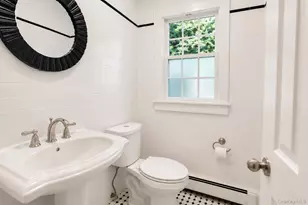 2 Salem Dr, Brookhaven, NY 11790 - Photo 15