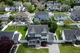 47 Syosset Cir, Syosset, NY 11791 - Photo 35