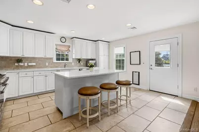 47 Syosset Circle, Syosset, NY 11791 - Photo 9