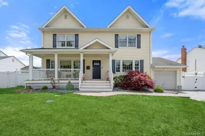 47 Syosset Circle, Syosset, NY 11791 - Photo 1