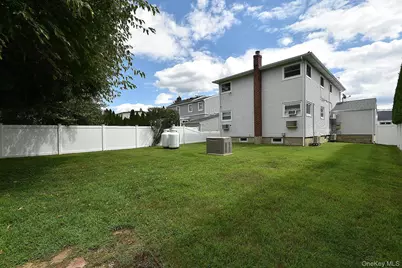 2341 Redmond Road, Bellmore, NY 11710 - Photo 15