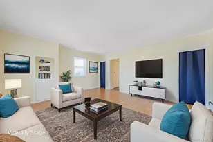 39 Chapman Pl, Bay Shore, NY 11706 - Photo 11