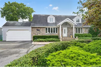 146 Longwood Avenue, Westbury, NY 11590 - Photo 3