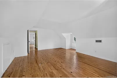 146 Longwood Avenue, Westbury, NY 11590 - Photo 31