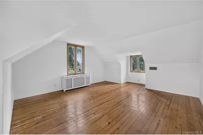 146 Longwood Avenue, Westbury, NY 11590 - Photo 27