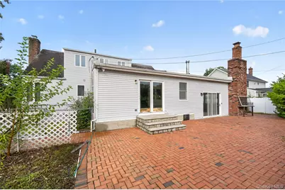 146 Longwood Avenue, Westbury, NY 11590 - Photo 33