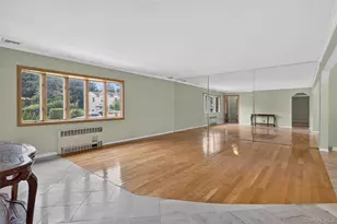 146 Longwood Ave, Westbury, NY 11590 - Photo 7