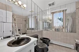 146 Longwood Ave, Westbury, NY 11590 - Photo 25