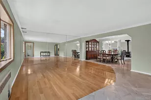 146 Longwood Ave, Westbury, NY 11590 - Photo 5