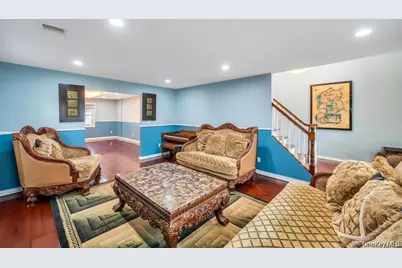6 Garden Circle, Syosset, NY 11791 - Photo 7