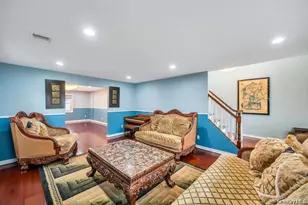 6 Garden Cir, Syosset, NY 11791 - Photo 7