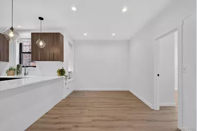 91 Mineola Boulevard #A, Mineola, NY 11501 - Photo 3